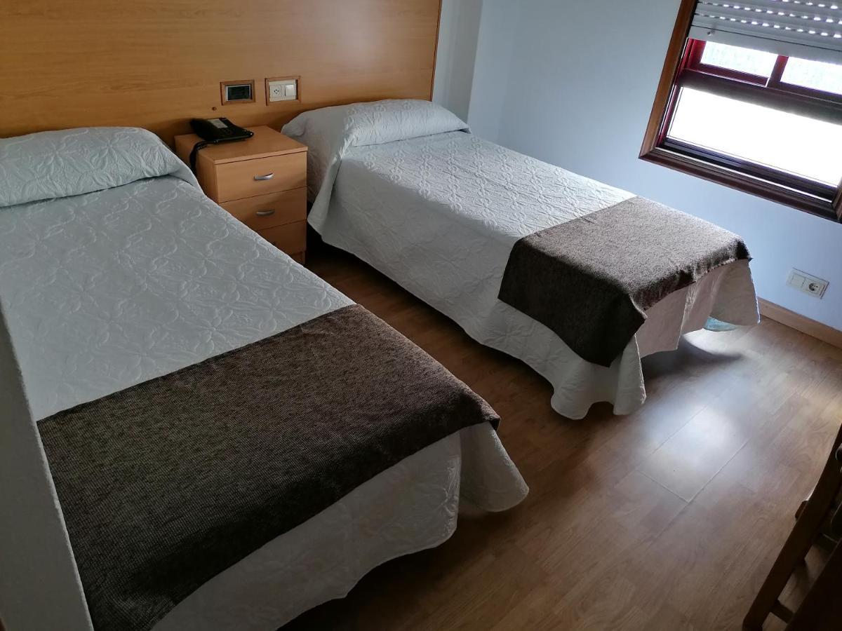 Hostal Adelia A Coruna Exterior photo
