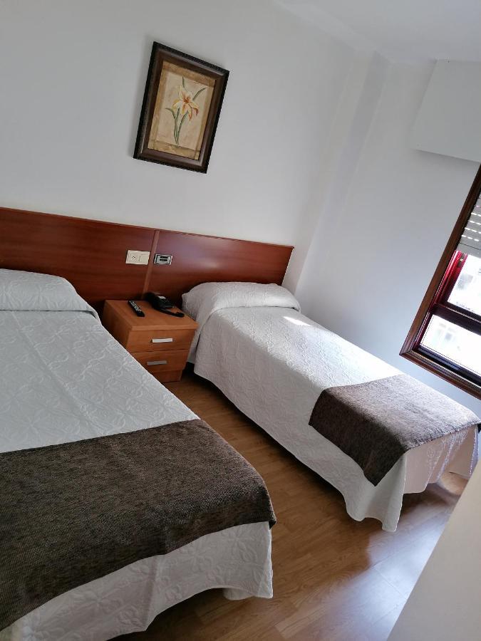 Hostal Adelia A Coruna Exterior photo