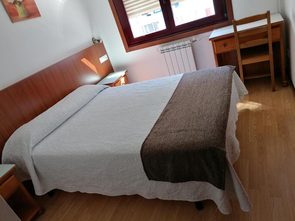 Hostal Adelia A Coruna Exterior photo