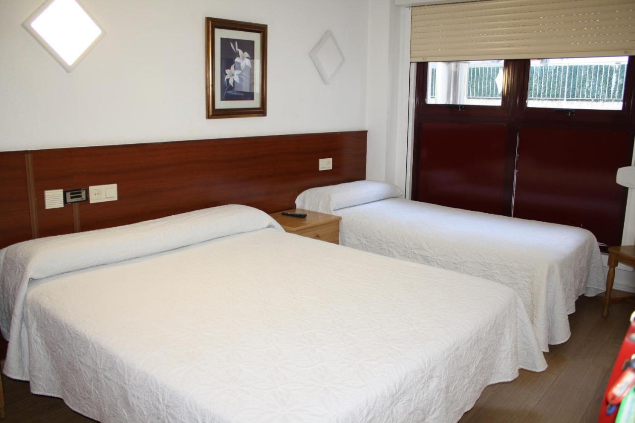 Hostal Adelia A Coruna Exterior photo