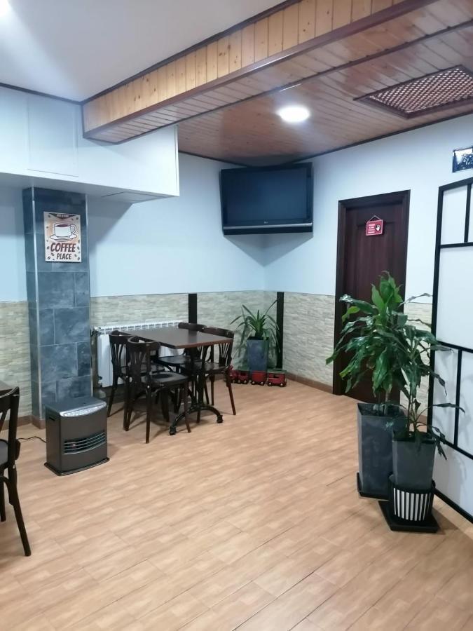 Hostal Adelia A Coruna Exterior photo